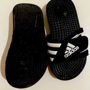 Boys adidas slides